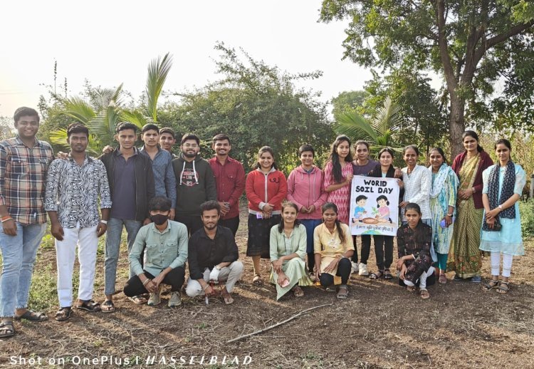 कला, वाणिज्य व विज्ञान महाविद्यालय रावळगाव येथील वनस्पतीशास्त्र विभागातर्फे जनजागृती करून " जागतिक मृदा दिवस " साजरा .