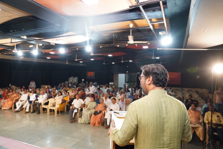 कुसुमाग्रज स्मारकात भाजपा बुद्धीजीवी प्रकोष्ठ च्या वतीने अटलबिहारी बाजपेयीजिंच्या जन्मशताब्दी निमित्त  काव्यसंमेलन संपन्न!