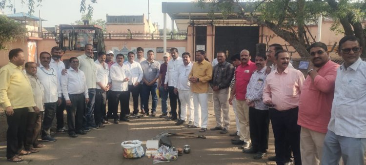 नेहरूनगर वसाहत ते सीएनपी फर्स्ट व सेकंड गेट रस्त्याचे नूतनीकरण कार्य प्रारंभ