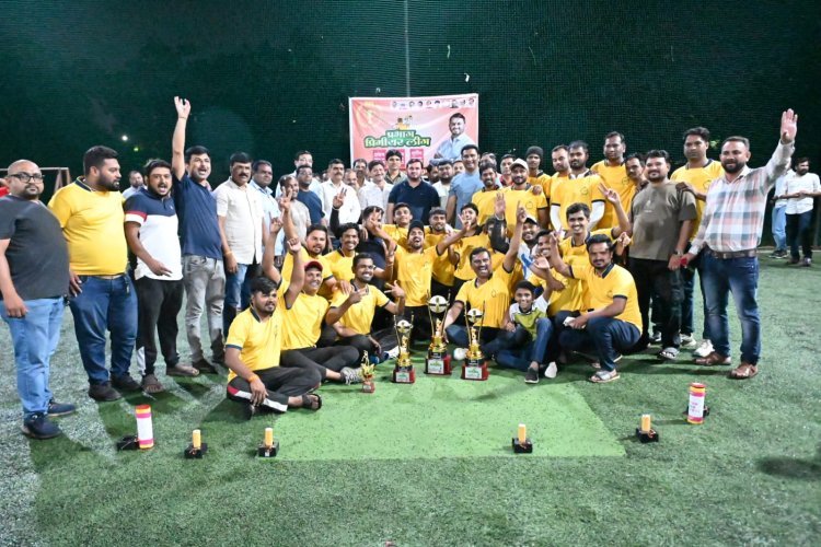 राष्ट्रवादी युवक काँग्रेस आयोजित “प्रभाग प्रीमियर लीग” चे बक्षीस वितरण  संपन्न