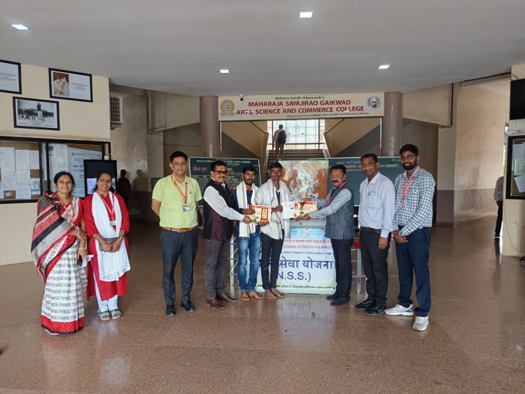 आषाढी वारीसाठी महाराजा सयाजीराव गायकवाड महाविद्यालयाच्या विद्यार्थ्यांचा गौरवपूर्ण सत्कार