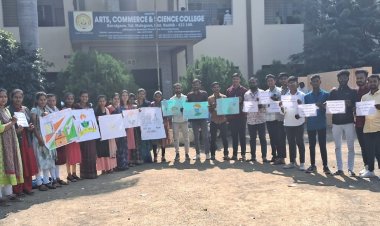 लोकशाहीच्या मजबुतीसाठी सर्वांनी मतदान करणे गरजेचे  - प्रा. अंबादास पाचंगे