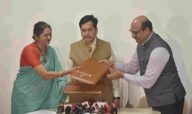 ‘आचार्य चाणक्य कौशल्य विकास केंद्र’ योजनेची महाविद्यालयांमधून प्रभावीपणे अंमलबजावणी करा : कौशल्य विकास मंत्री मंगल प्रभात लोढा