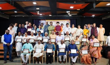 कुसुमाग्रज स्मारकात भाजपा बुद्धीजीवी प्रकोष्ठ च्या वतीने अटलबिहारी बाजपेयीजिंच्या जन्मशताब्दी निमित्त  काव्यसंमेलन संपन्न!