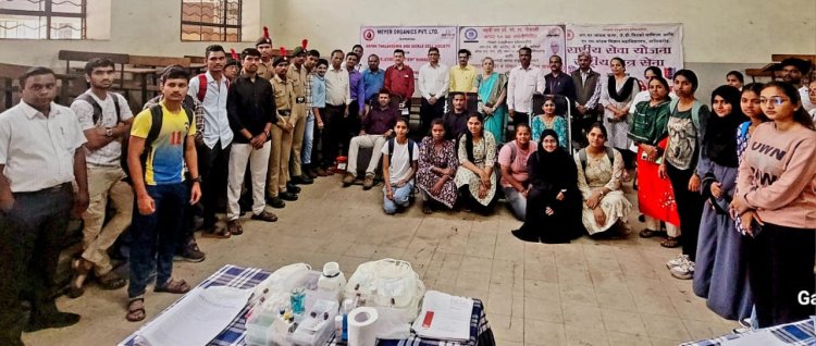 बिटको महाविद्यालयात एनएसएस व एनसीसी वतीने रक्तदान शिबिर....