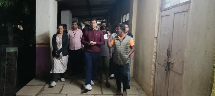 मुख्य कार्यकारी अधिकारी ओमकार पवार यांच्याकडून निफाड येथील पूर परिस्थितीची पाहणी