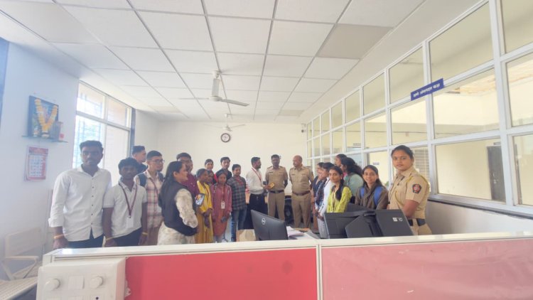 सिन्नर पोलीस स्टेशनला विद्यार्थ्यांची शैक्षणिक भेट