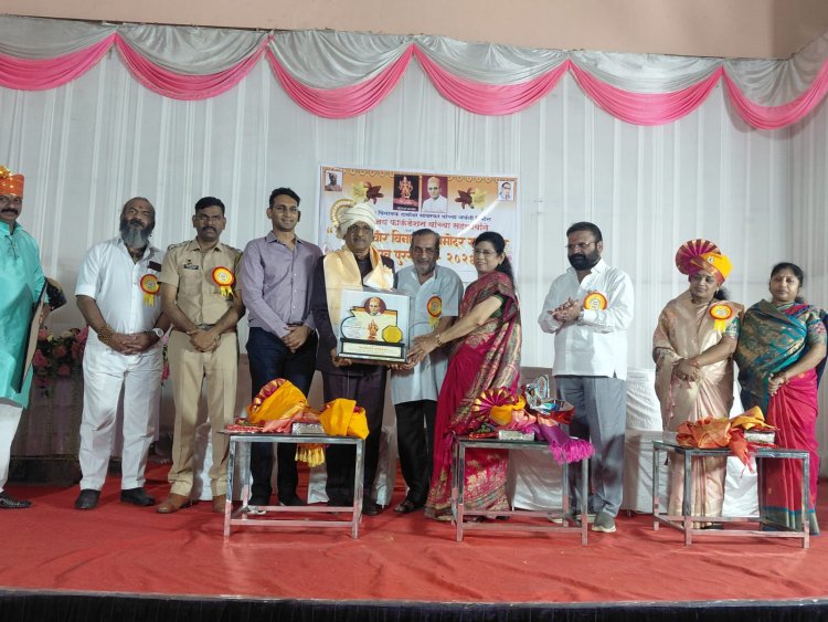 डॉ. राजेंद्र जाधव यांना  स्वातंत्र्यवीर सावरकर गौरव पुरस्कार प्रदान