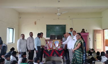 छत्रपती आश्रमशाळा डांगसौंदाणे येथे गुरुपौर्णिमा भक्तिभावाने साजरी