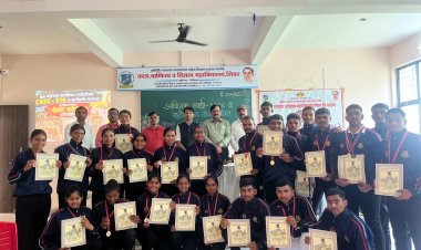 व्ही एन नाईक सिन्नर महाविद्यालयाला ६४ महाराष्ट्र बटालियन एनसीसी नाशिक यांच्या अंतर्गत बेस्ट कॉलेज पारितोषिक