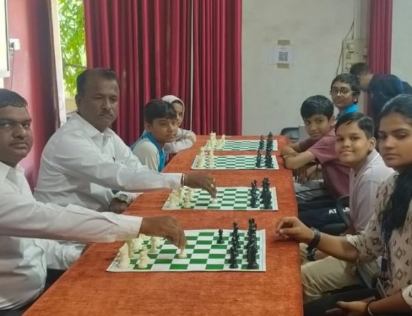 अभ्यासाबरोबर क्रीडा क्षेत्रातील सहभागाने सर्वांगीण विकासास मदत - प्राचार्य डॉ. कृष्णा शहाणे